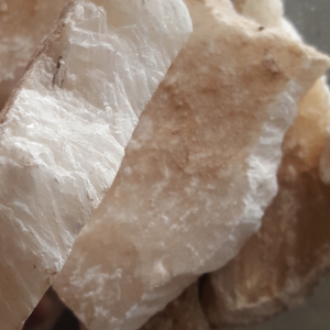 100g Natural Raw Herb Calcitum - Han Shui Shi - 寒水石